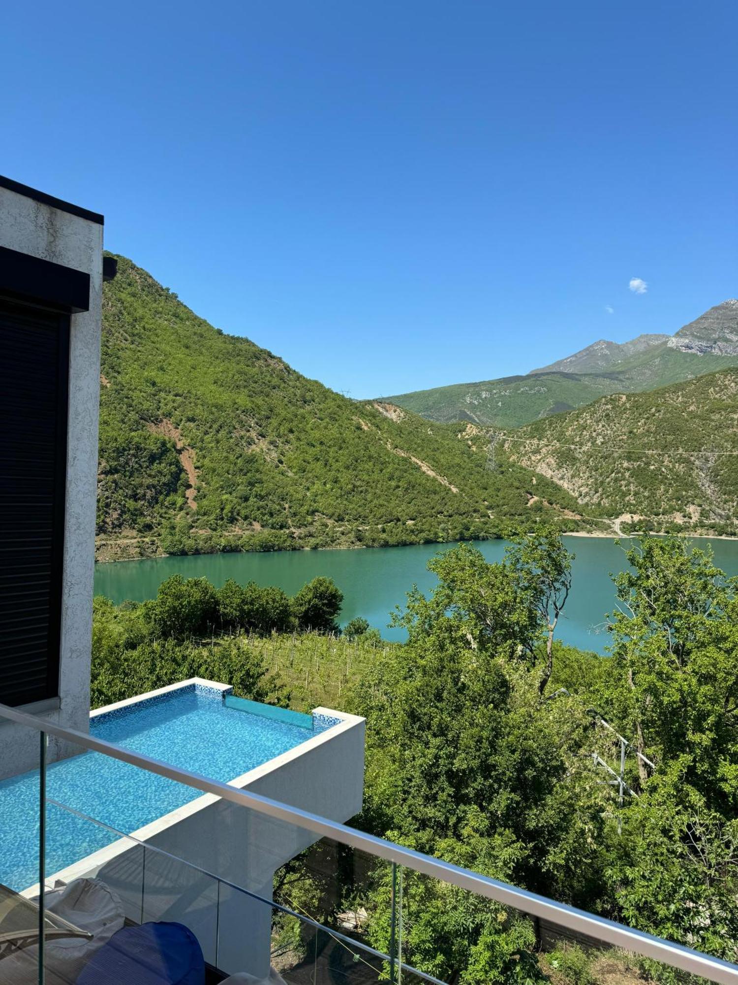 Koman Paradise By Romina Shkodër Exteriör bild